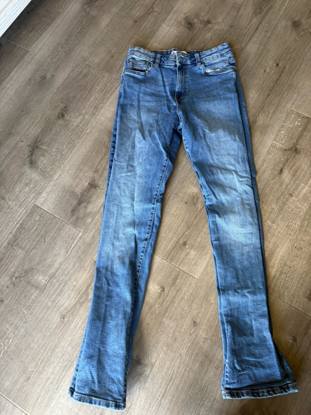 Classic Straight Leg Women's Jeans in Blue Wash